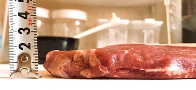 『グラスフェッドビーフ 厚切りサーロインステーキ肉270g』のサイズを測定