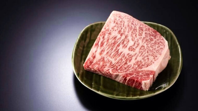 【お取り寄せ】通販の高級な山形牛サーロインステーキ5選【まろやかな味わい！】